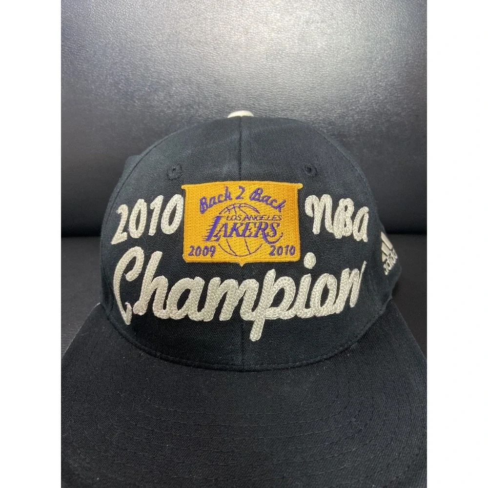 Adidas Los Angeles Lakers‎ NBA Finals 2010 Champions LOCKER ROOM Back 2 Back Hat